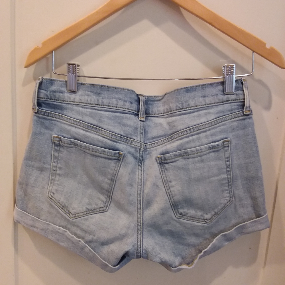 Old Navy Distressed Embroidered Boyfriend Shorts 2 - Picture 4 of 5